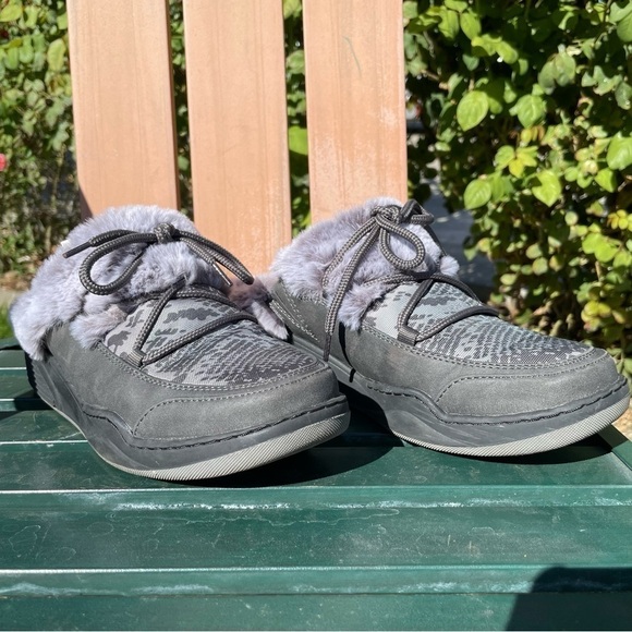 Baretraps Landon Clog Slippers - Picture 3 of 10